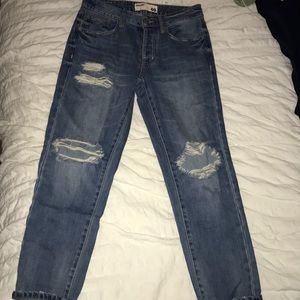 women’s boyfriend jeans!!